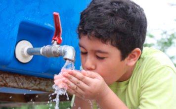 2.100 millones carecen de agua potable.