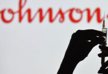 La vacuna de una sola dosis de Johnson & Johnson fue eficaz en sus estudios de fase III, aunque algo menos que las fórmulas de dos dosis