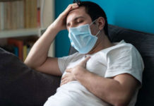 Encuentran una pista que explicaría por qué más hombres que mujeres sufren casos graves de COVID-19