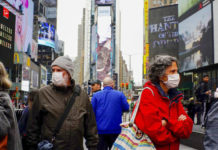 Por qué la variante Delta hizo cambiar la recomendación de los CDC sobre el uso del barbijo en Estados Unidos