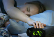 Irse a dormir entre las 10 y las 11 de la noche reduce el riesgo de enfermedades cardíacas