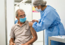 La etapa que sigue en la pandemia: por qué el futuro de la lucha contra el COVID-19 es la cuarta dosis