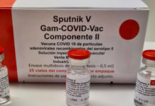 Qué pasó con la vacuna Sputnik V producida en la Argentina, tras las sanciones impuestas a Rusia y la postergada autorización de la OMS