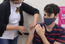 Cuarta dosis de la vacuna del Covid: cómo saber si debo aplicármela y si tengo que sacar turno