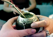 Un estudio afirma que es beneficioso consumir yerba mate durante la lactancia materna